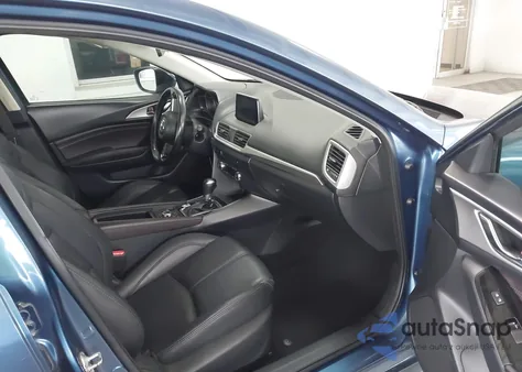 2018 Mazda Mazda3 Touring из США, поврежденный, VIN 3MZBN1V38JM260449